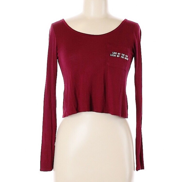 La Hearts Tops - LA Hearts Graphic Cropped Long Sleeve